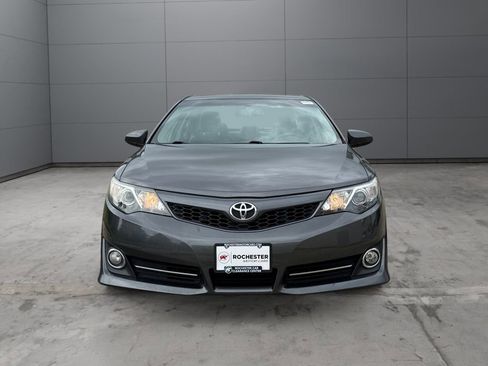 Used 2014 Toyota Camry SE FWD image 8