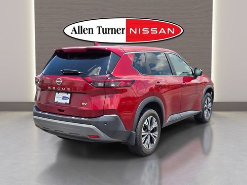 Used 2022 Nissan Rogue SV FWD image 7