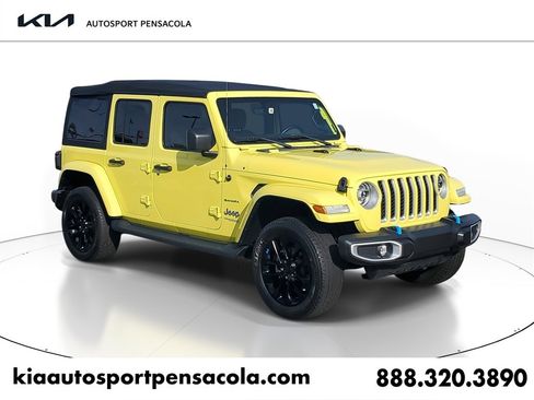 Used 2022 Jeep Wrangler Unlimited Sahara image 1