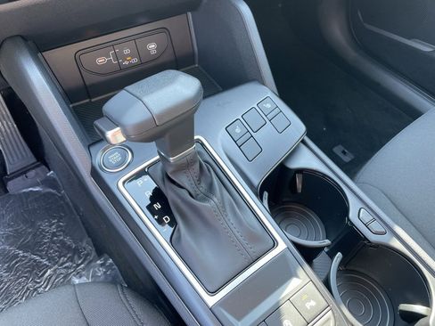 New 2026 Kia Sportage LX image 18