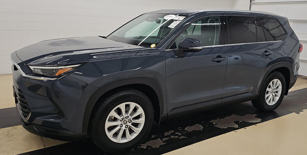 Used 2024 Toyota Grand Highlander AWD Hybrid image 1