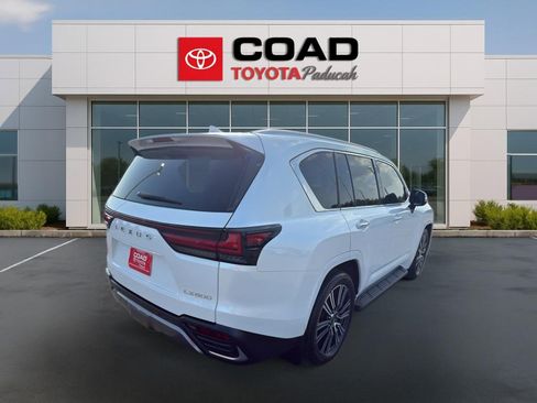 Used 2024 Lexus LX 600 4WD w/ Luxury Package image 5