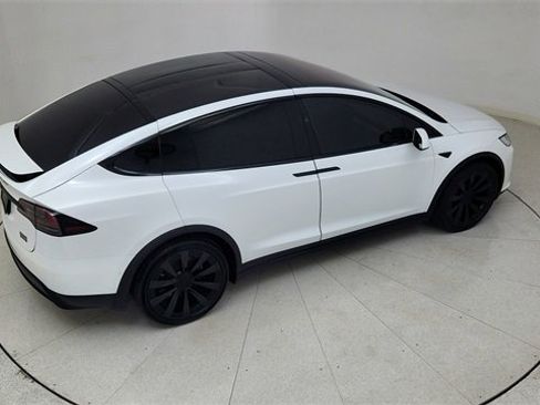 Used 2022 Tesla Model X Plaid image 85