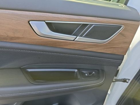 New 2026 Volkswagen Atlas SE FWD image 16