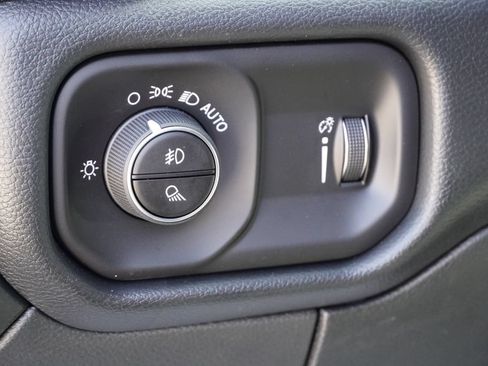 New 2026 RAM 2500 Tradesman AWD/4WD image 21