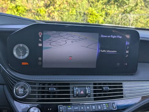 Used 2021 Lexus LS 500 w/ Accessory Package (Z2) image 13