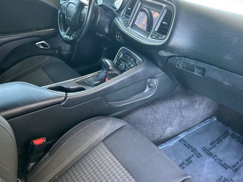 Used 2018 Dodge Challenger SXT RWD image 15