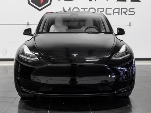 Used 2021 Tesla Model Y Long Range image 7