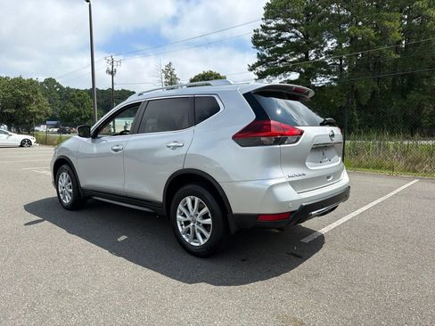 Used 2020 Nissan Rogue SV AWD/4WD image 7