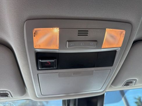 Used 2020 Toyota Tacoma SR5 image 21