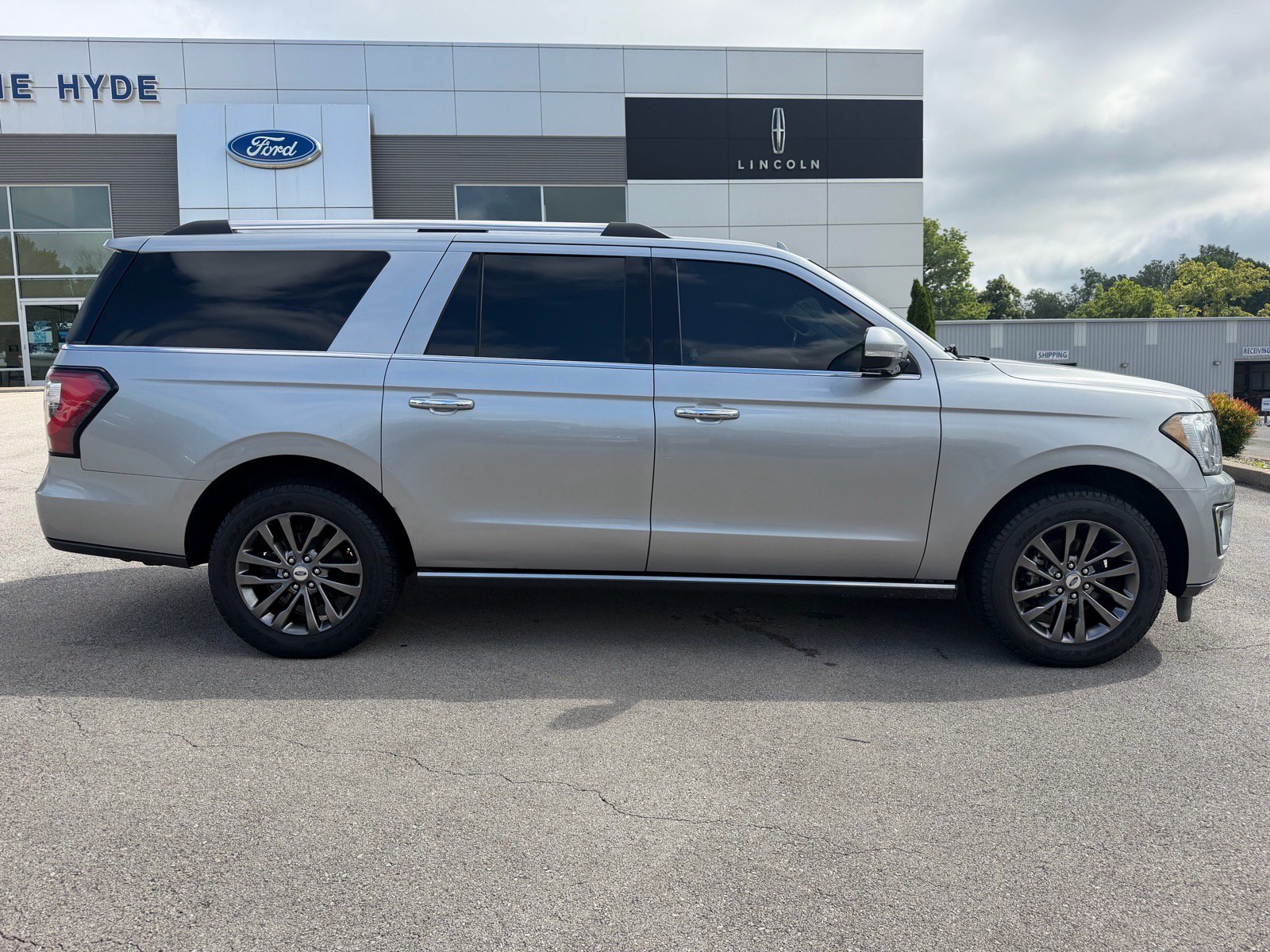 Used 2021 Ford Expedition Max Limited AWD/4WD image 16