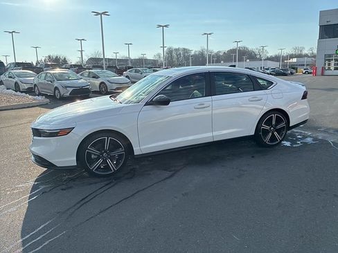 Used 2023 Honda Accord Sport image 13