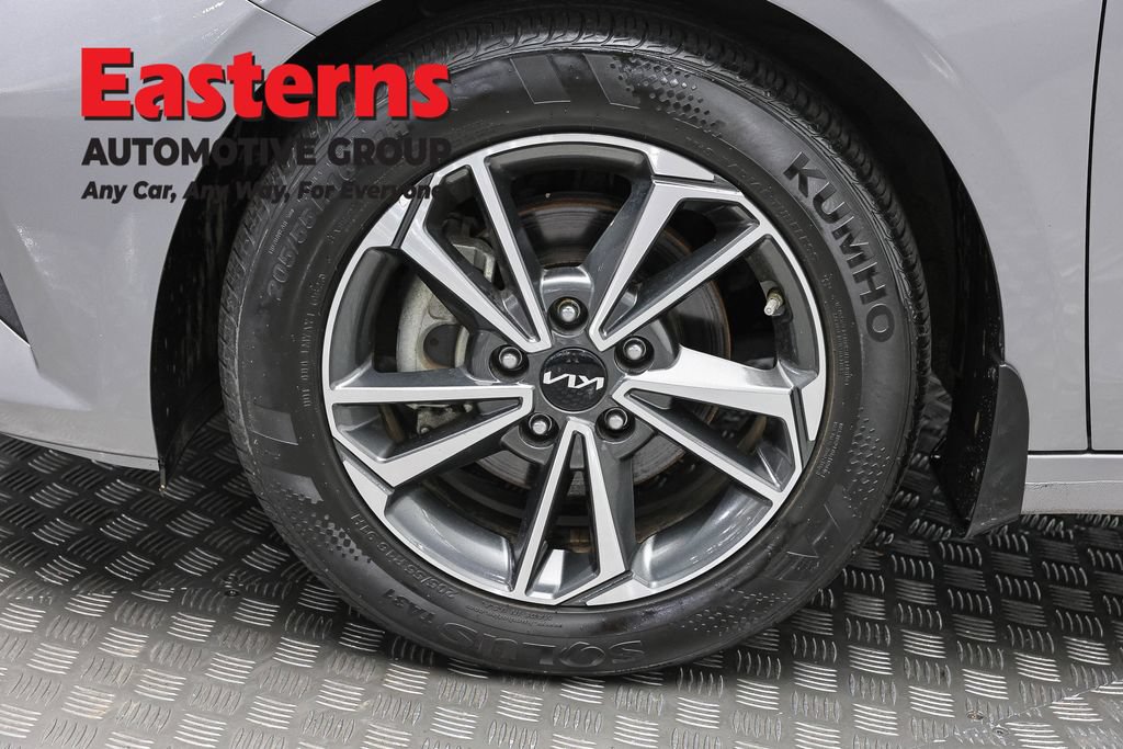 Used 2023 Kia Forte LXS w/ LXS Technology Package FWD image 33