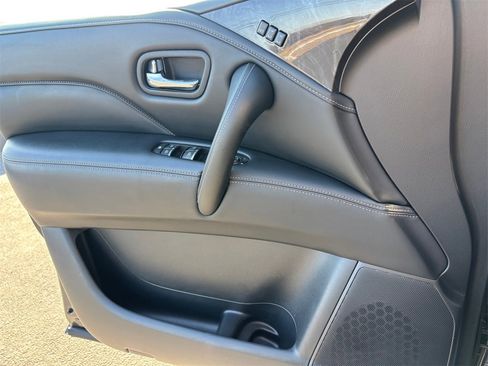 Used 2024 INFINITI QX80 Luxe image 23