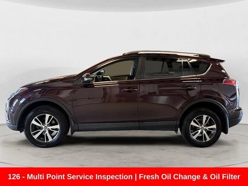 Used 2018 Toyota RAV4 XLE AWD/4WD image 2