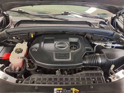 Used 2023 Jeep Grand Cherokee L Overland w/ Luxury Tech Group IV image 30