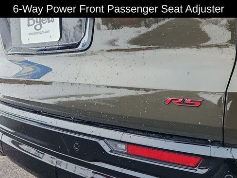 Used 2024 Chevrolet Traverse RS image 13