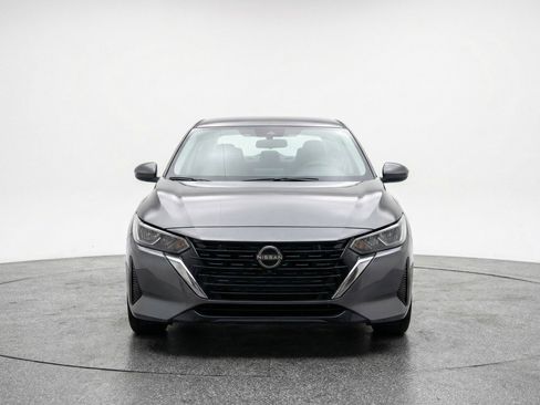 Used 2025 Nissan Sentra SV FWD image 2