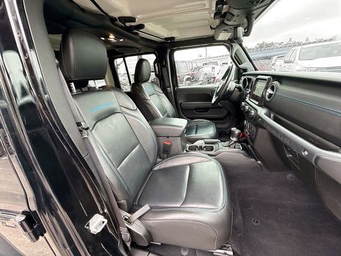 Used 2023 Jeep Wrangler Unlimited Rubicon 4xe w/ Steel Bumper Group image 33