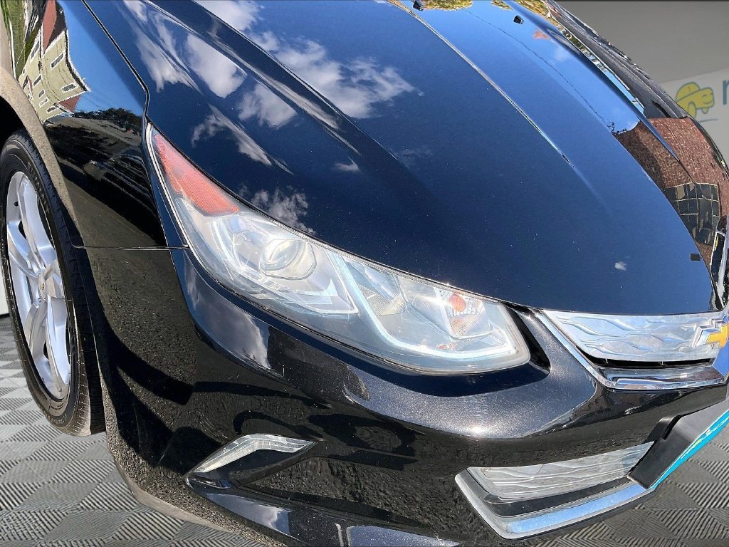 Used 2018 Chevrolet Volt LT FWD image 32