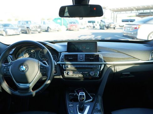 Used 2017 BMW 330i Gran Turismo xDrive image 18