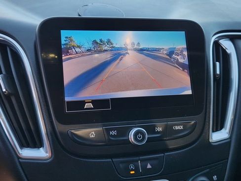 Used 2024 Chevrolet Malibu LT image 25