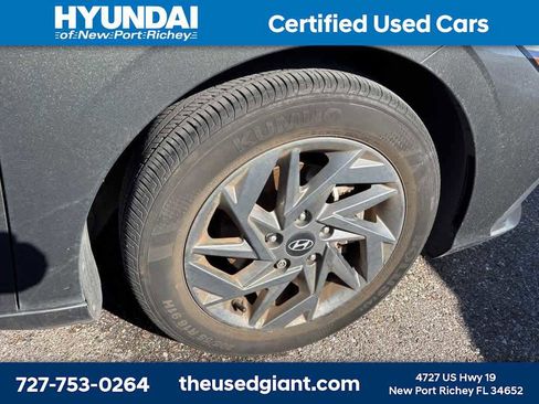 Certified 2024 Hyundai Elantra SEL image 5