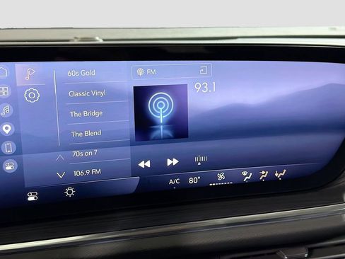 Used 2025 Buick Envision Preferred AWD/4WD image 17