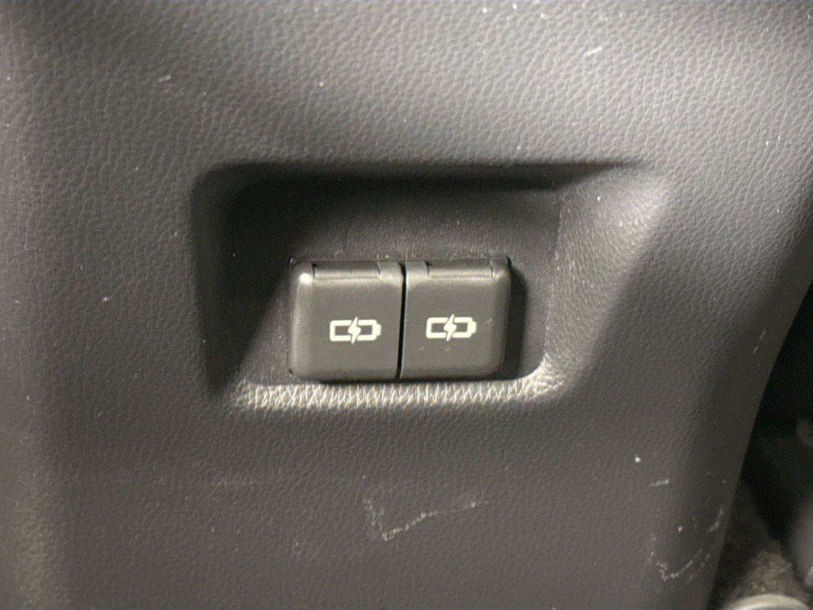 Certified 2025 Toyota RAV4 XLE FWD image 51