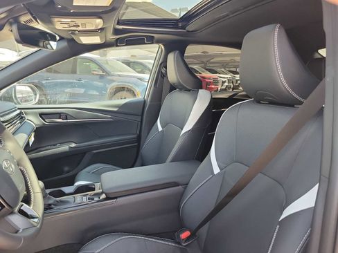 Used 2026 Toyota Camry SE w/ Convenience Package image 7