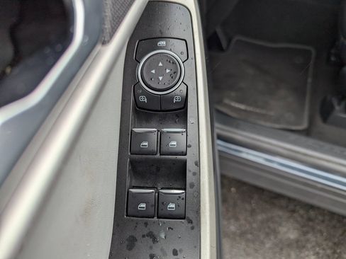 Used 2022 Ford Explorer XLT w/ Equipment Group 202A image 15