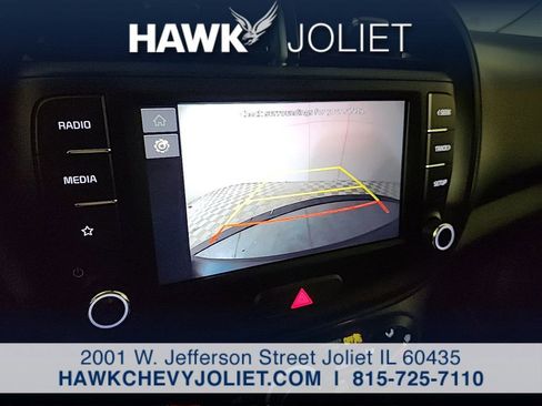 Used 2025 Kia Soul LX w/ LX Technology Package FWD image 16