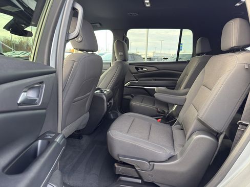 Certified 2024 Chevrolet Traverse LT image 30