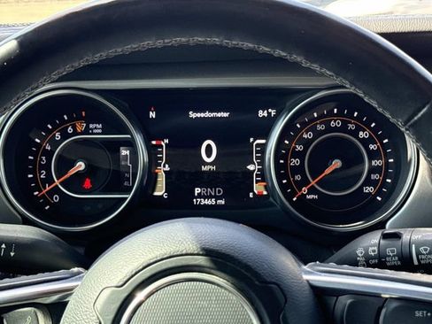 Used 2021 Jeep Wrangler Unlimited Sahara AWD/4WD image 12