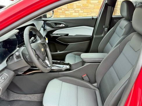 New 2026 Chevrolet Trax LT w/ Driver Confidence Package FWD image 13