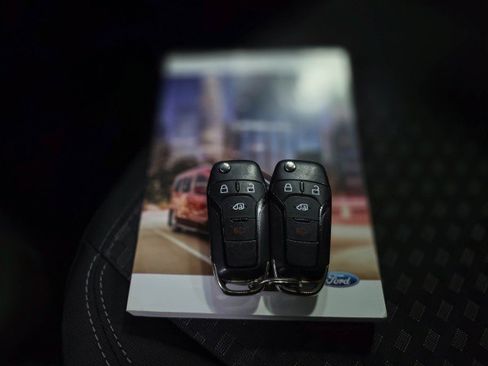 Used 2019 Ford Transit Connect XLT w/ Driver-Assist Package image 38