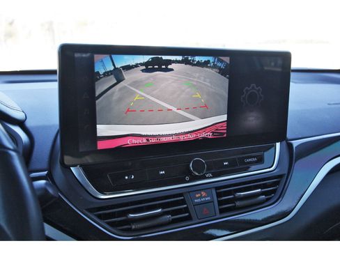 Used 2024 Nissan Altima 2.5 SR w/ SR Premium Package image 23