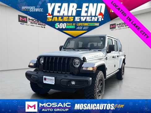 Used 2022 Jeep Gladiator Willys image 7