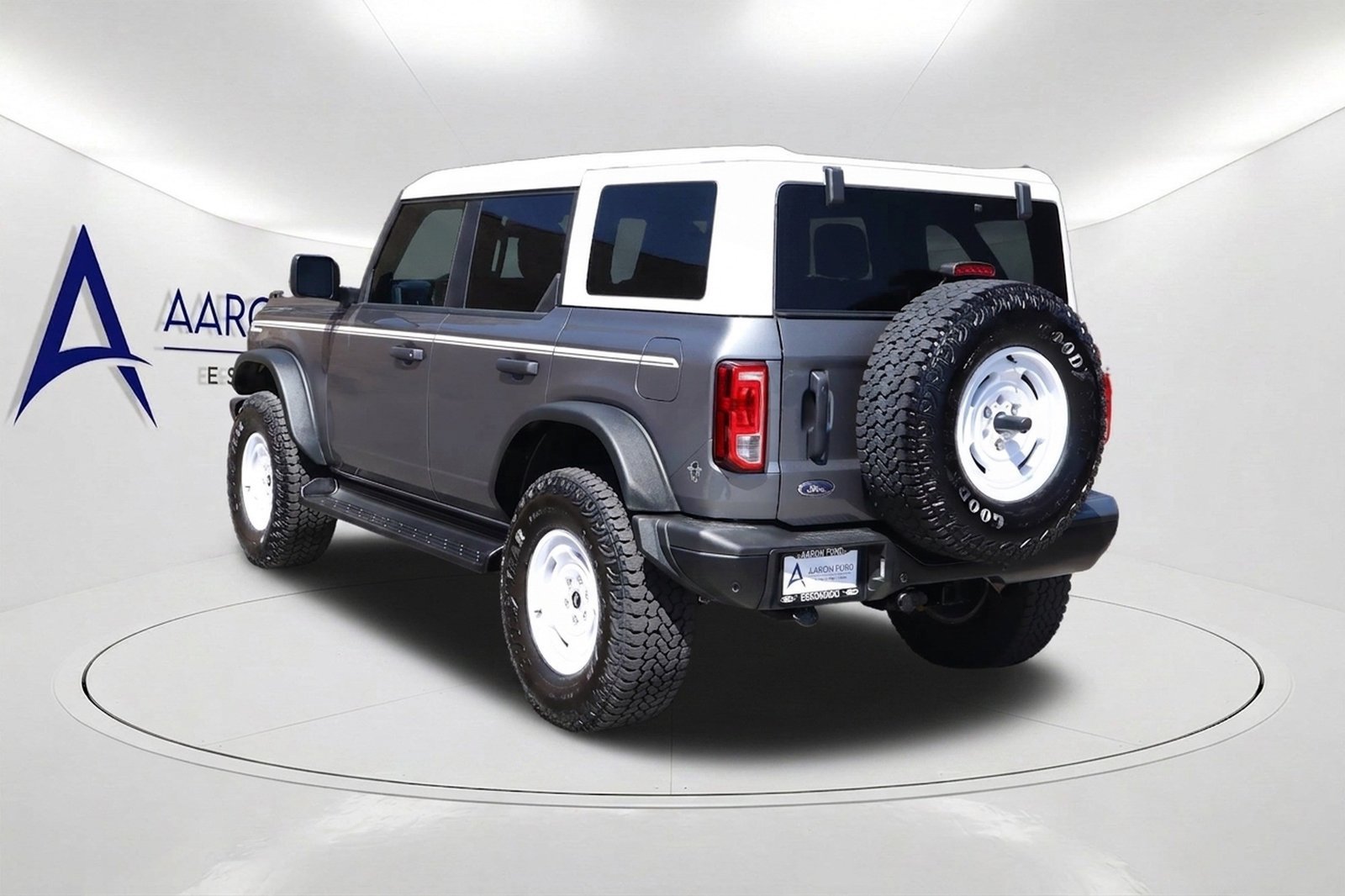 Used 2025 Ford Bronco Heritage Edition AWD/4WD image 7