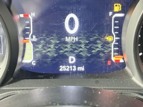 Used 2024 Jeep Wrangler Willys image 16