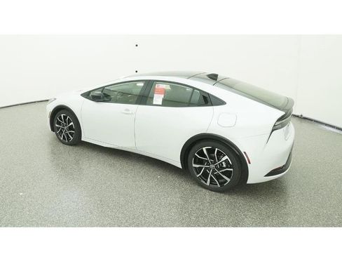 New 2026 Toyota Prius Plug-In Hybrid image 4