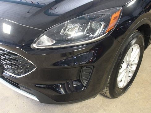Used 2022 Ford Escape SE w/ Convenience Package image 9