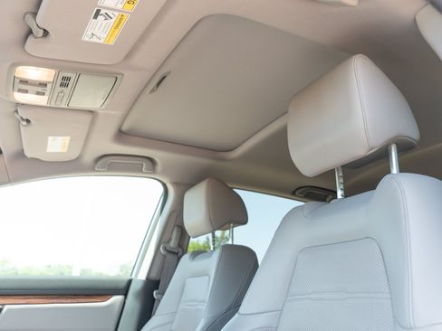 Used 2017 Honda CR-V Touring image 10