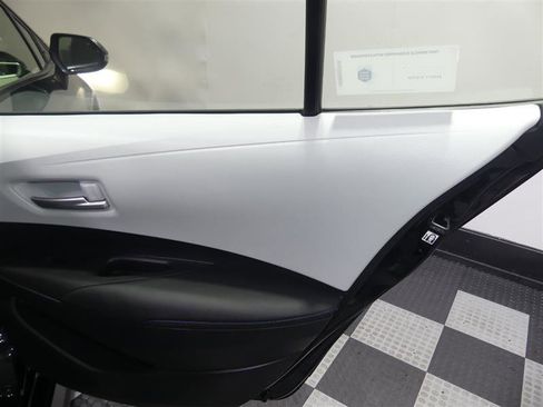 Used 2020 Toyota Corolla SE FWD image 25