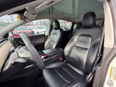 Used 2020 Tesla Model Y Long Range image 14