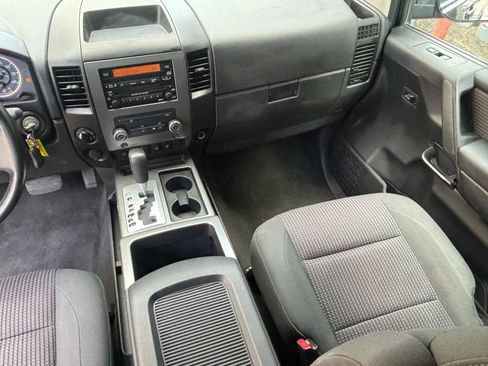 Used 2011 Nissan Titan SV w/ SV Value Truck Pkg image 23