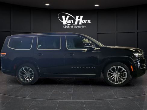 Used 2022 Jeep Grand Wagoneer Series II AWD/4WD image 8