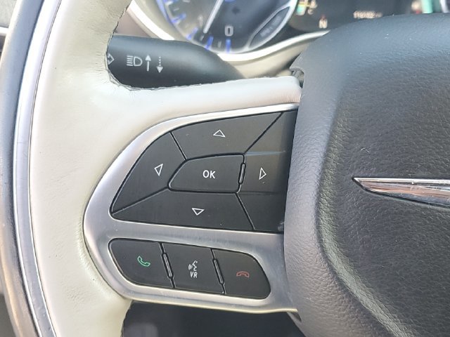 Used 2019 Chrysler Pacifica Limited FWD image 22