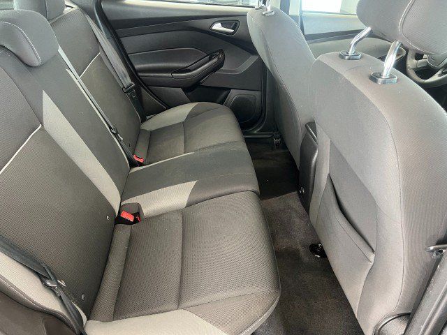 Used 2012 Ford Focus SE FWD image 30