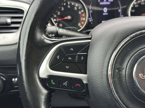 Used 2019 Jeep Compass Latitude w/ Cold Weather Group FWD image 31